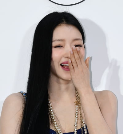 [TEN포토]오마이걸 유아 '빵터져도 이쁨'