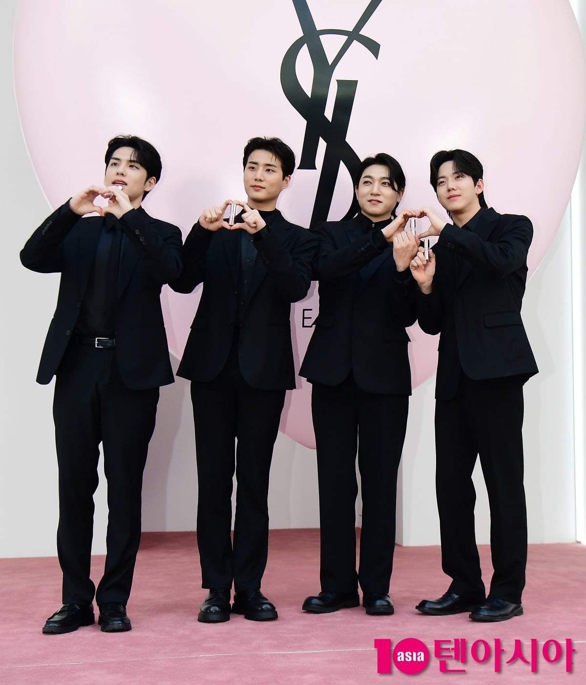 [TEN포토]데이식스 '오늘도 멋지네'