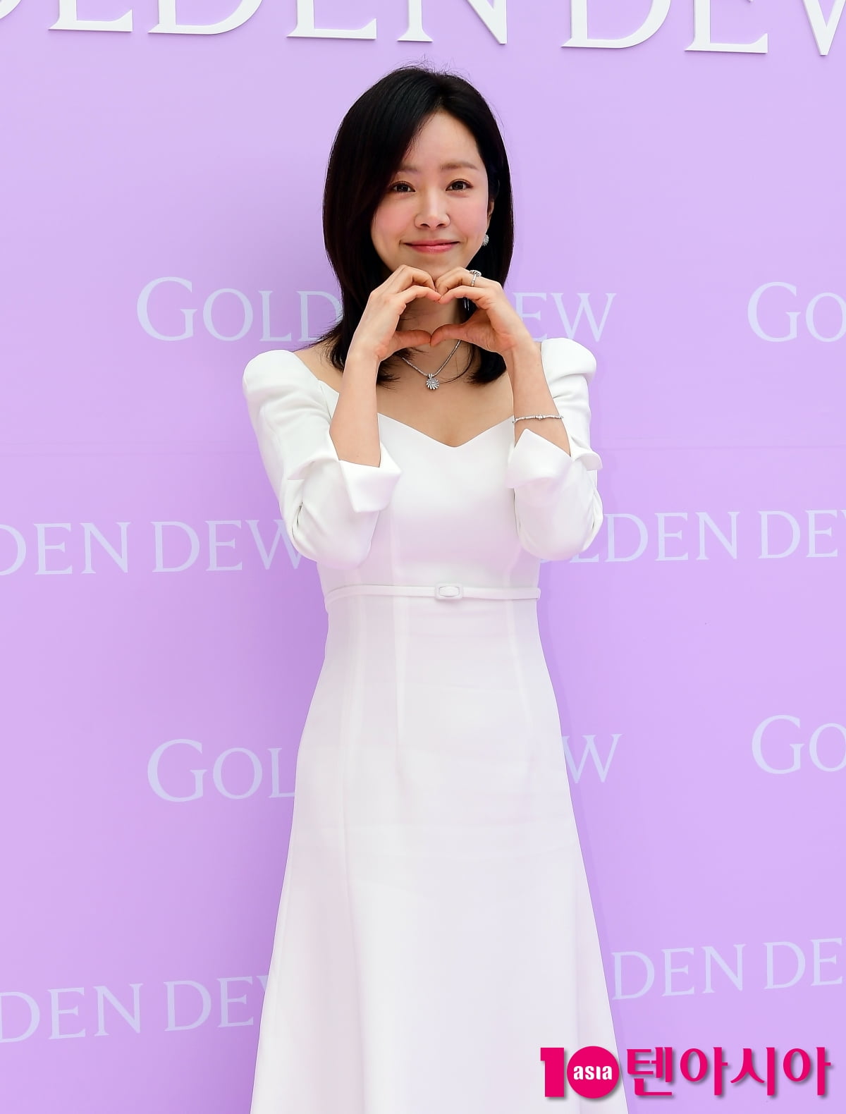 [TEN포토]한지민 '러블리 하트'