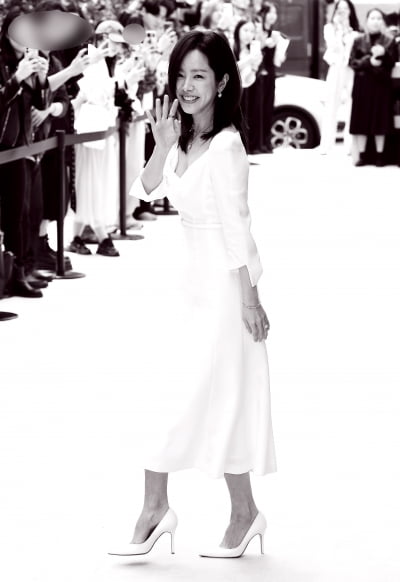 Han Ji-min, a pure white angel...a fresh fairy