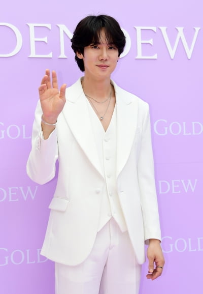 [TEN포토]유연석 '손남신의 인사'