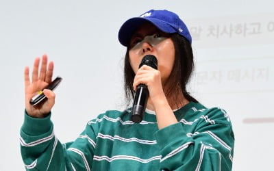 [TEN포토]민희진 대표 '주술경영은 아니다 지인이 주술인 이다