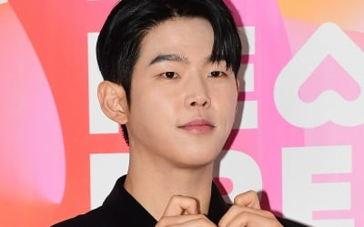 [공식] 폴킴, 9년 사귄 여친과 깜짝 결혼 발표…"양가 허락하에 예식 생략"[전문]