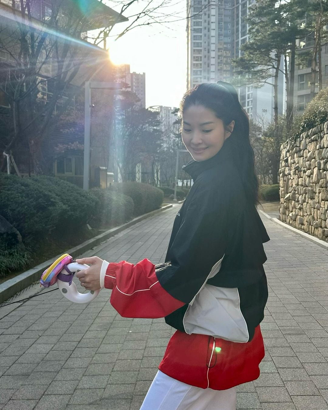 전진, ♥류이서 얼마나 좋으면 길바닥에…"요새 엎드려서 찍는 거 좋아함"