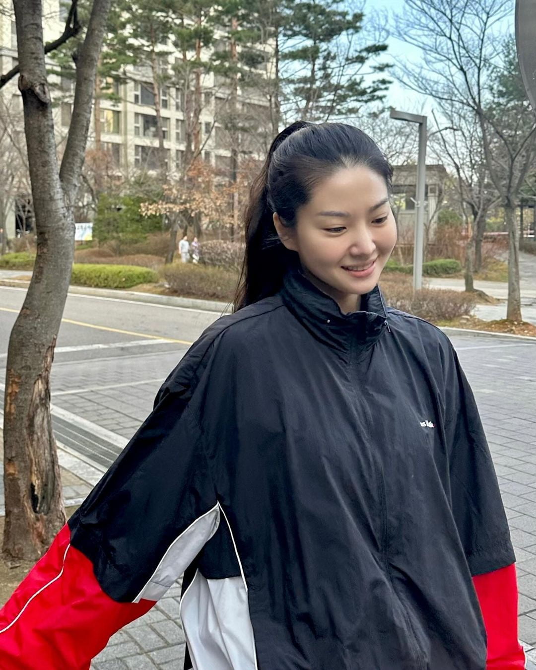 전진, ♥류이서 얼마나 좋으면 길바닥에…"요새 엎드려서 찍는 거 좋아함"