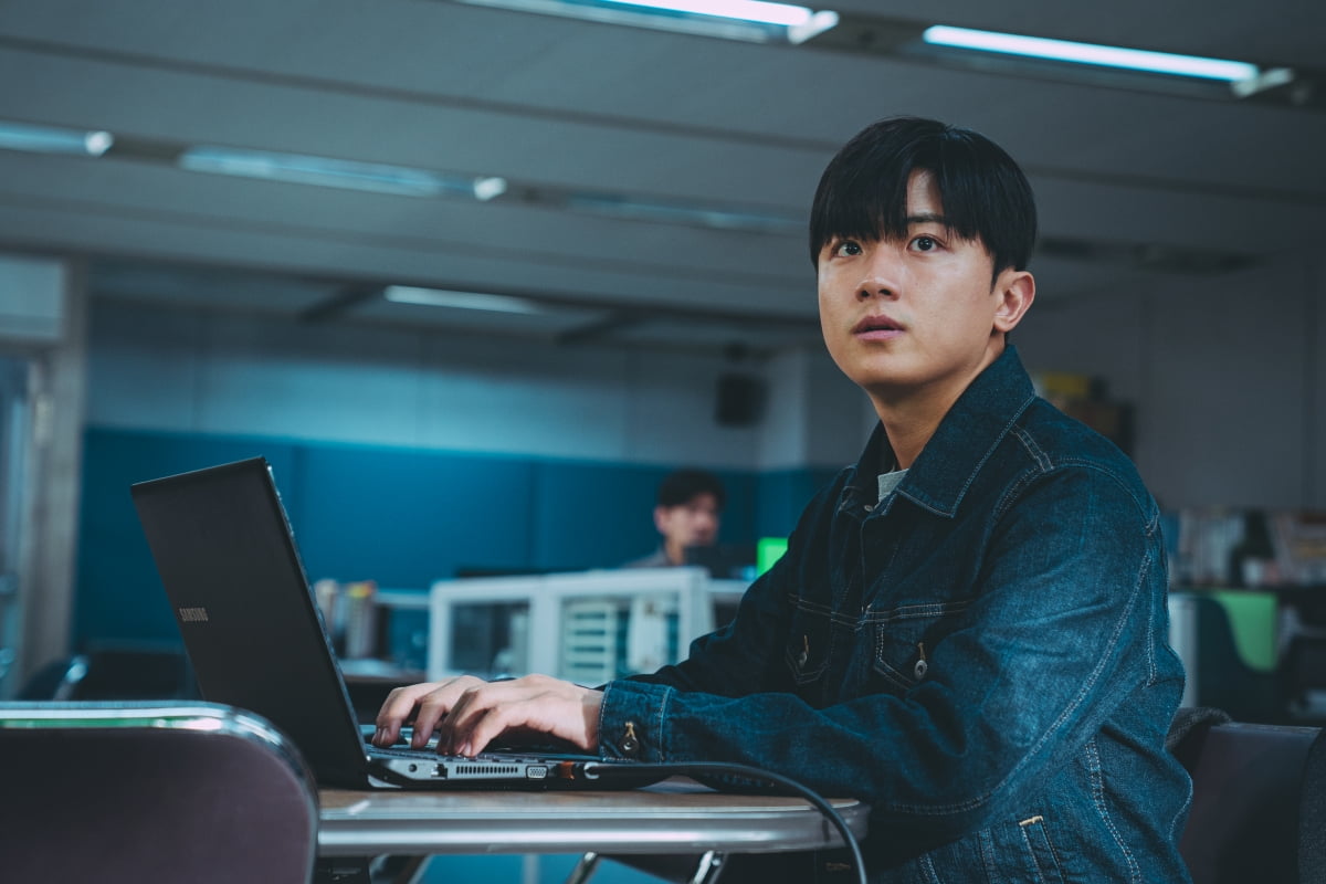 이주빈, 재벌가 며느리 아닌 형사 눈빛…'범죄도시4' 광수대·사이버팀 케미