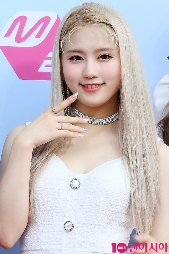 네이처 하루, '유흥업소 근무' 논란…소속사 "사실 확인 중"