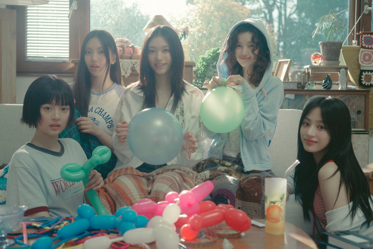 민희진-하이브 내홍 영향 無…뉴진스, '버블 검' MV 400만뷰