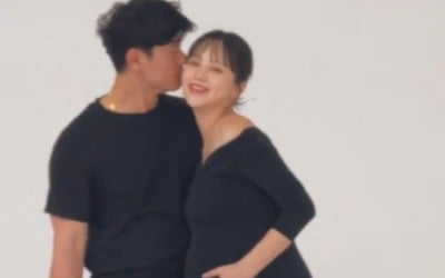 Ayumi, who is about to give birth, was in tears while taking a maternity photo shoot.