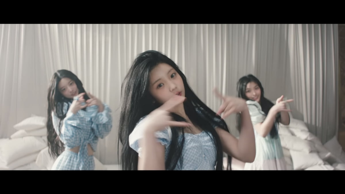 그룹 아일릿 '매그네틱' MV/사진=유튜브 채널 'HYBE LABELS' 영상 캡처