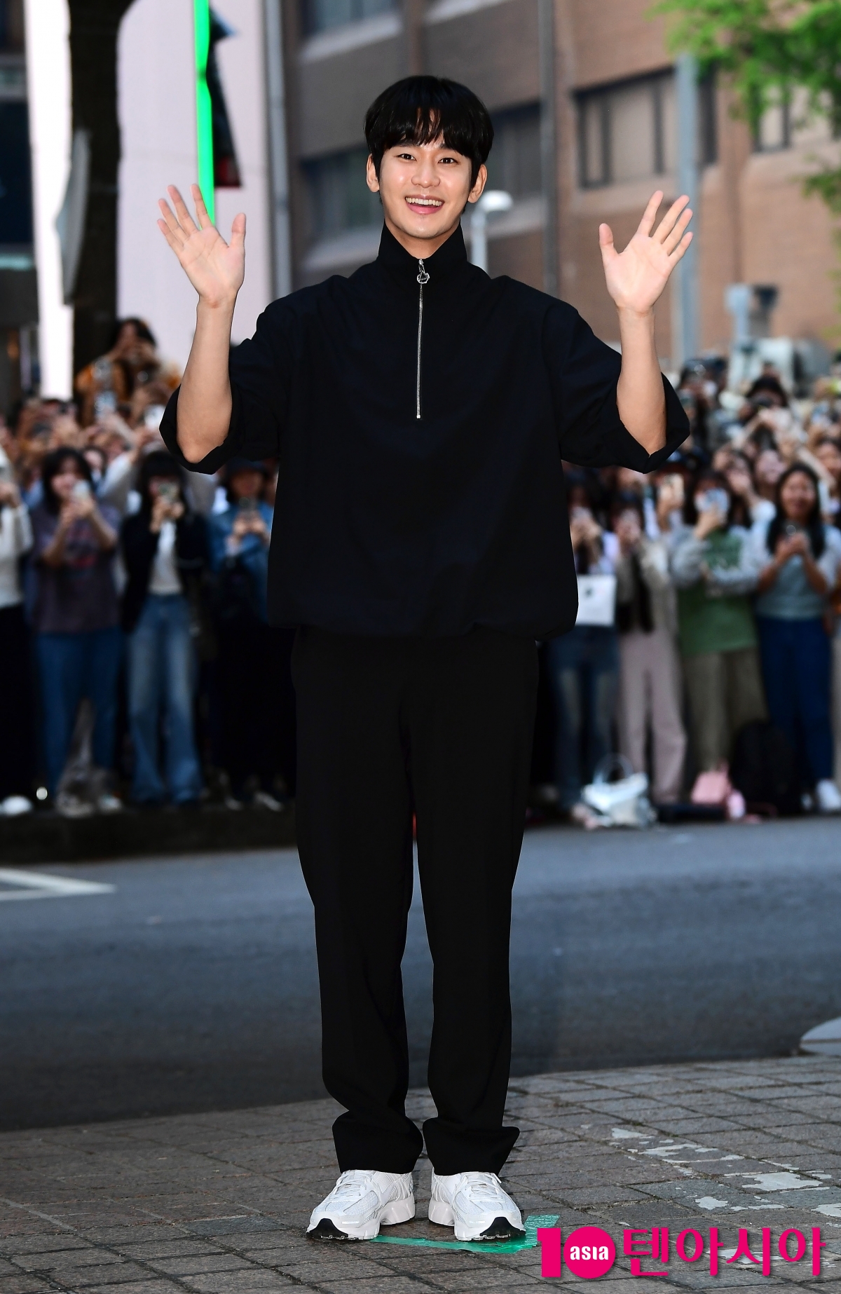 [TEN포토]김수현 '힐링되는 미소'(눈물의 여왕 종방연)