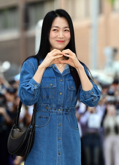 [TEN포토]김주령 '청청 하트'(눈물의 여왕 종방연)