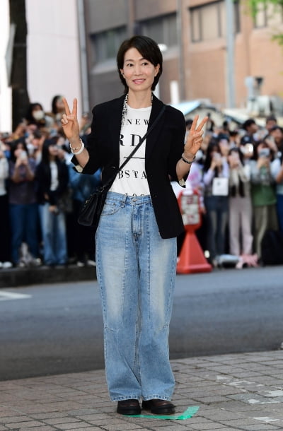 [TEN포토]나영희 '종방연은 힙한 패션'(눈물의 여왕 종방연)
