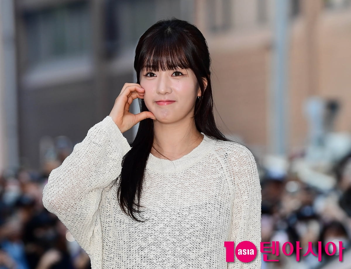 [TEN포토]윤보미 '나비서의 하트'(눈물의 여왕 종방연)