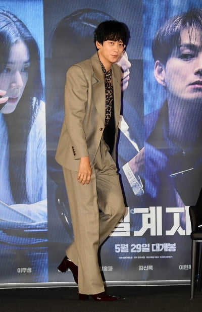 [TEN포토]강동원 '오늘도 멋짐'