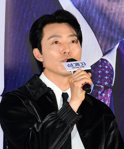[TEN포토]이무생 '바쁘다 바뻐 이번에는 설계자 영화'