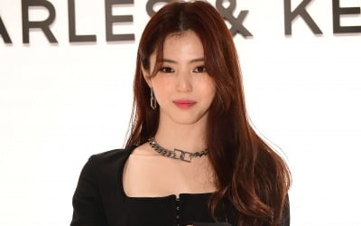 Han So-hee, it's worth forgetting, so I'm scratching again... French university lies suspected of lying, 'editing' to blame