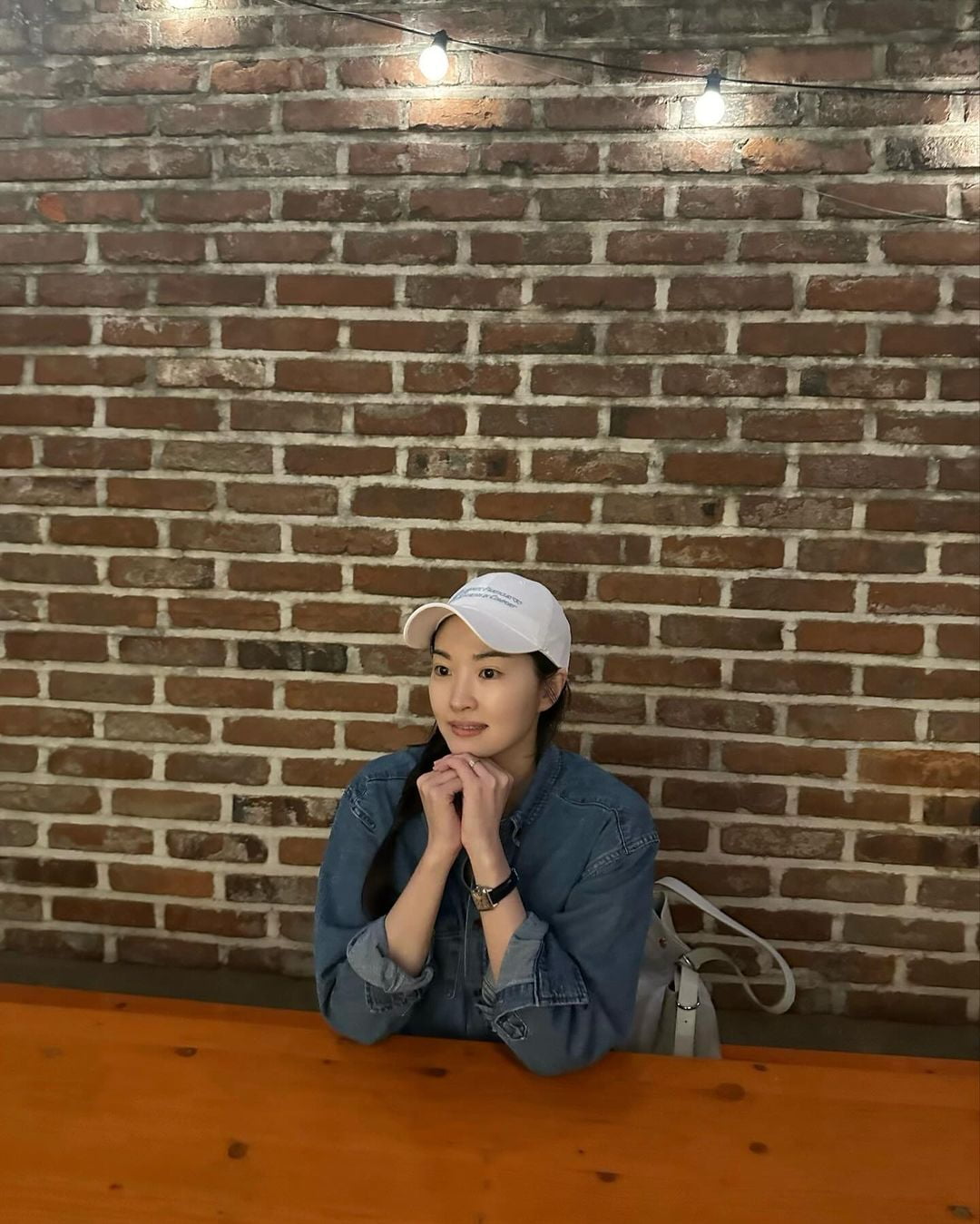 '전진♥' 류이서, 유부녀 중 '청청 패션' 소화력 1등일 듯…땋은 머리 '소녀미'