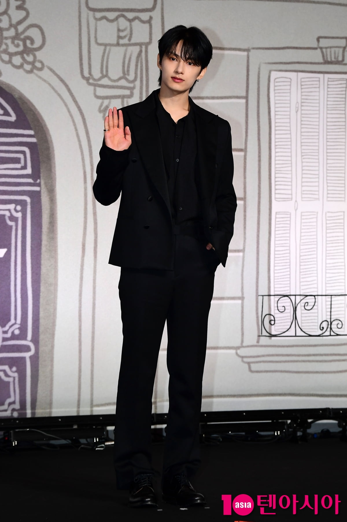 [TEN포토]세븐틴 준 '우수에 젖은 눈망울'