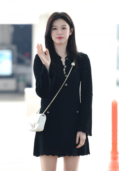 [TEN포토]고윤정 '많은 팬과 취재진에 당황'