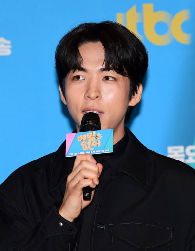 [TEN포토]주종혁 '트로트 2달동안 레슨 받았다'