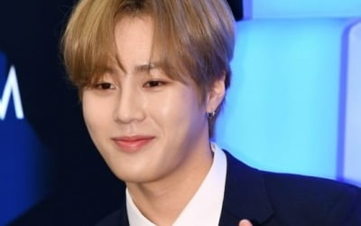 하성운, 같이 캠핑 떠나고 싶은 남자 가수 1위…2위는 차은우 [TEN차트]