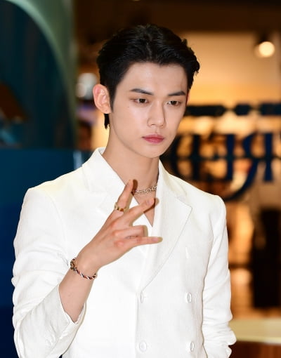 [TEN포토]TXT 연준 '사랑스러운 눈빛'