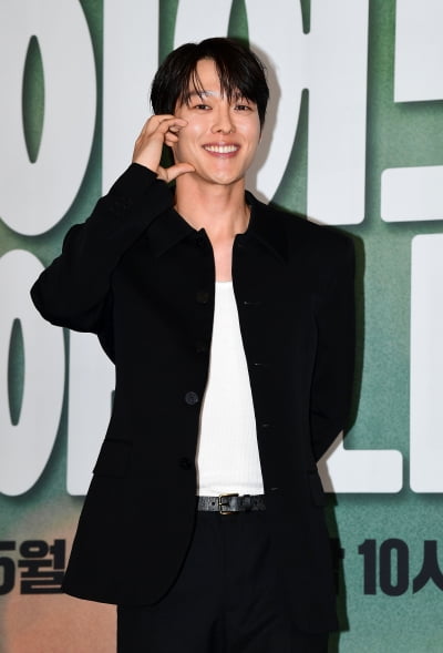 [TEN포토]장기용 '클라스가 다른 비주얼'
