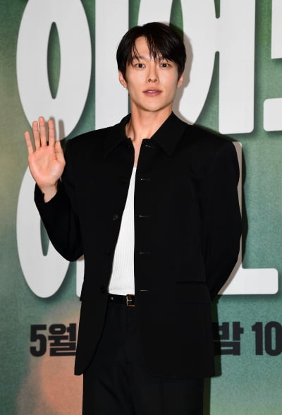 [TEN포토]장기용 '가질 수 없는 남친의 비주얼'