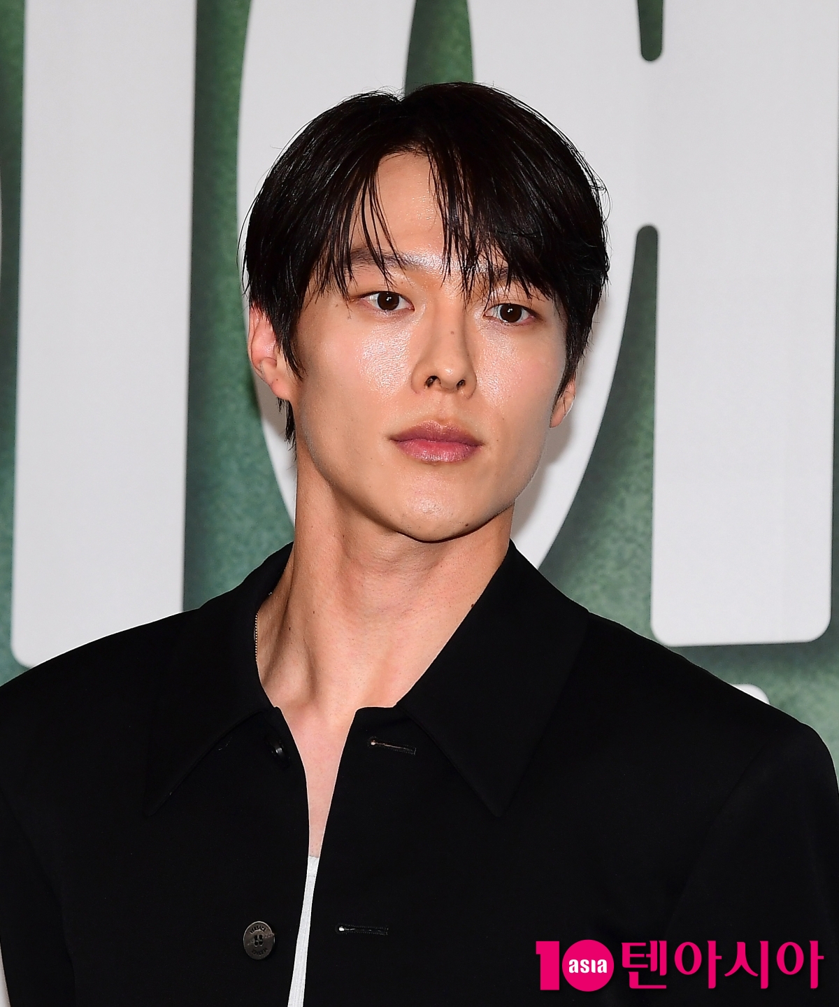 [TEN포토]장기용 '오늘도 멋짐'