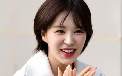 레드벨벳 웬디, 함께 여름휴가 계획 짜고 싶은 여자 가수 1위…2위 뉴진스 민지 [TEN차트]