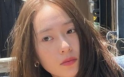 Jeong Soo-jeong and Min Hee-jin are the original muse... Still boasting idol visuals at age 29