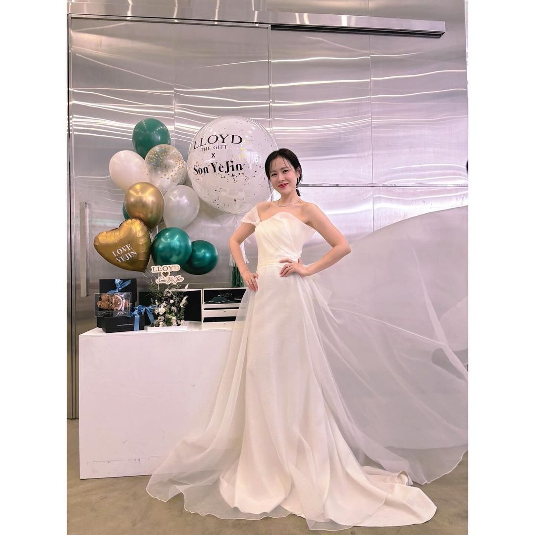 사진=손예진 SNS