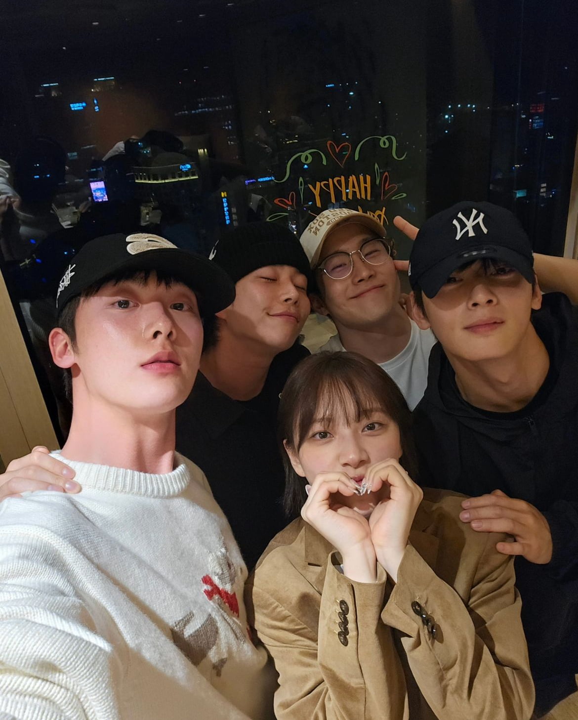 사진=그룹 아스트로 윤산하 인스타그램 캡처
