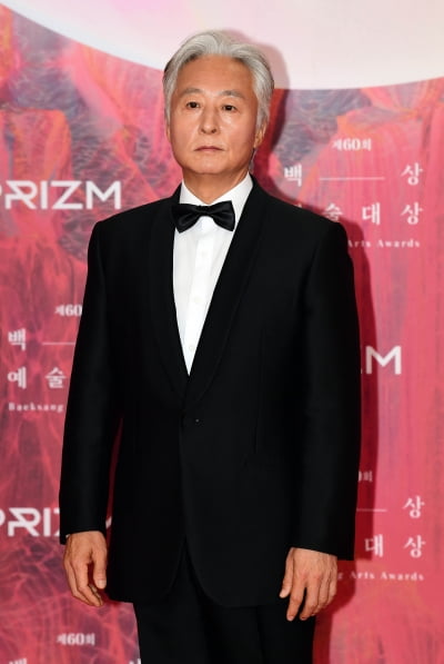[TEN포토]김종수 '오늘은 다정하게'