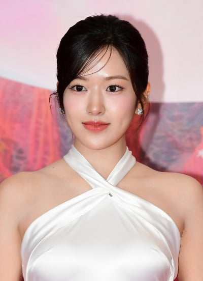 [TEN포토]안유진 '눈빛으로 말해요'