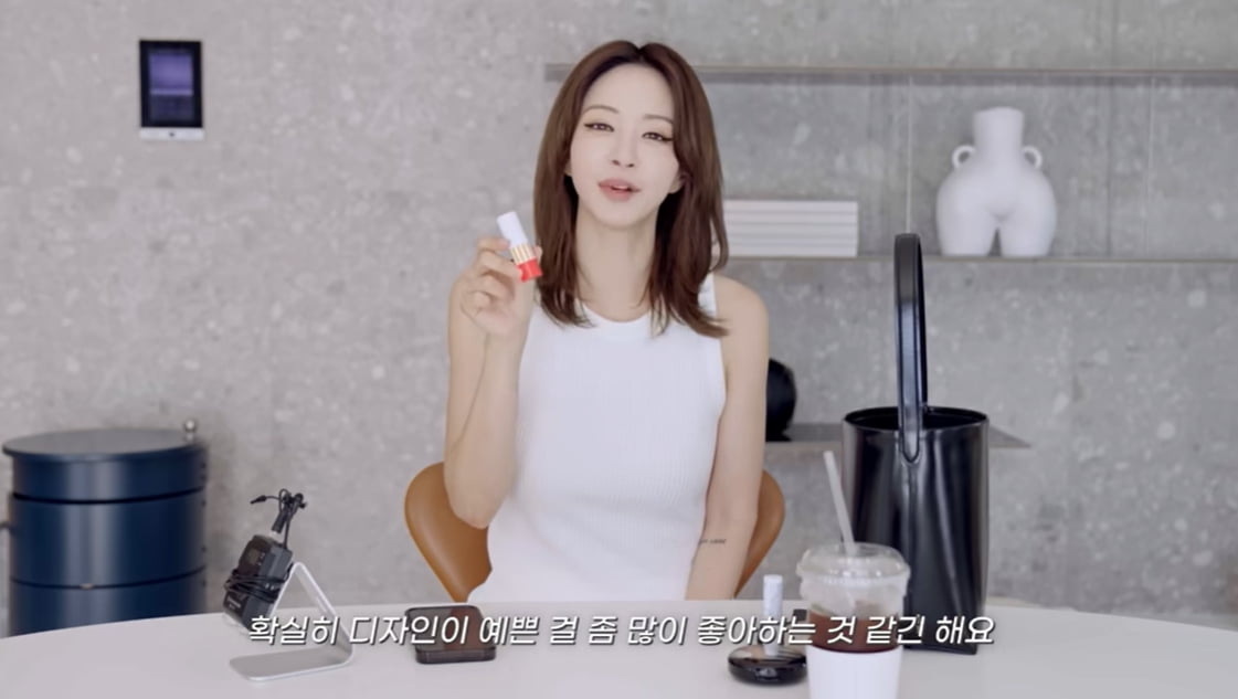 [종합] '♥10살 연하' 한예슬, 유부녀 됐다…"단 한 번도 '남친'으로 생각한 적 없어" ('한예슬 is')