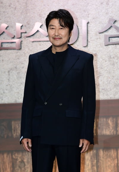 [TEN포토]송강호 '믿고 보는 배우'