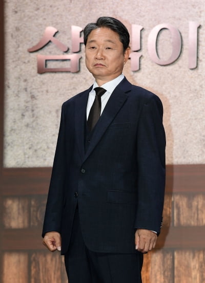 [TEN포토]주진모 '근엄하게'