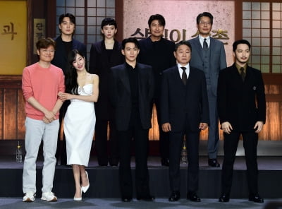 [종합] "위장에서 시작하는 작품"…송강호, 35년 연기 인생 한 획 그은 '삼식이 삼촌'