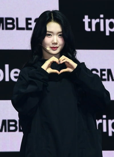 [TEN포토]트리플에스 공유빈 '돋보이는 미모'