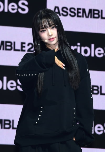 [TEN포토]트리플에스 김채원 '반짝이는 귀여움'