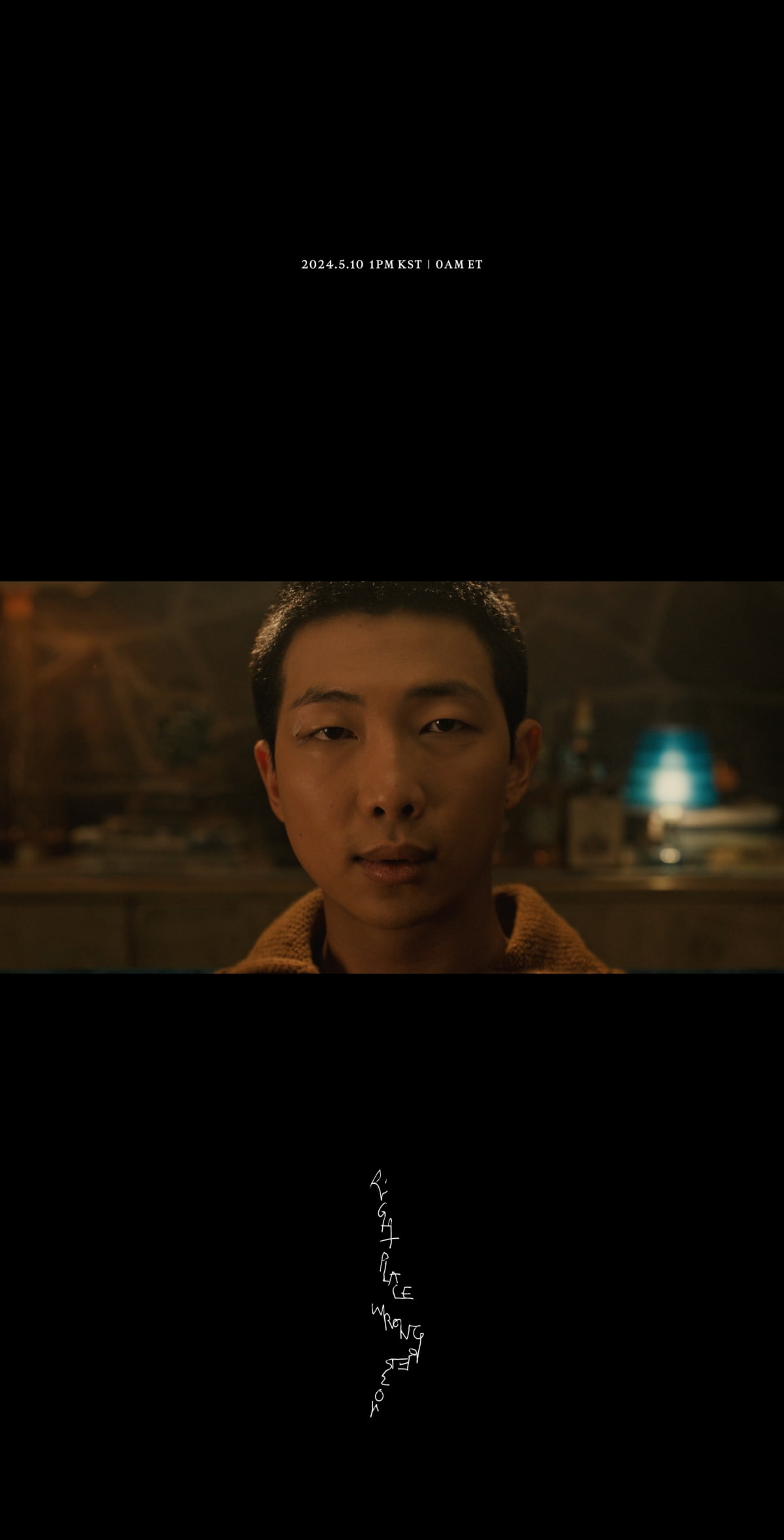 방탄소년단 RM, 10초간 카메라 응시…감각적 영상미 '눈길'