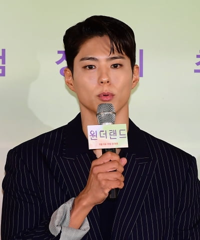 [TEN포토]박보검 '감독님 리더십에 이끌렸다'
