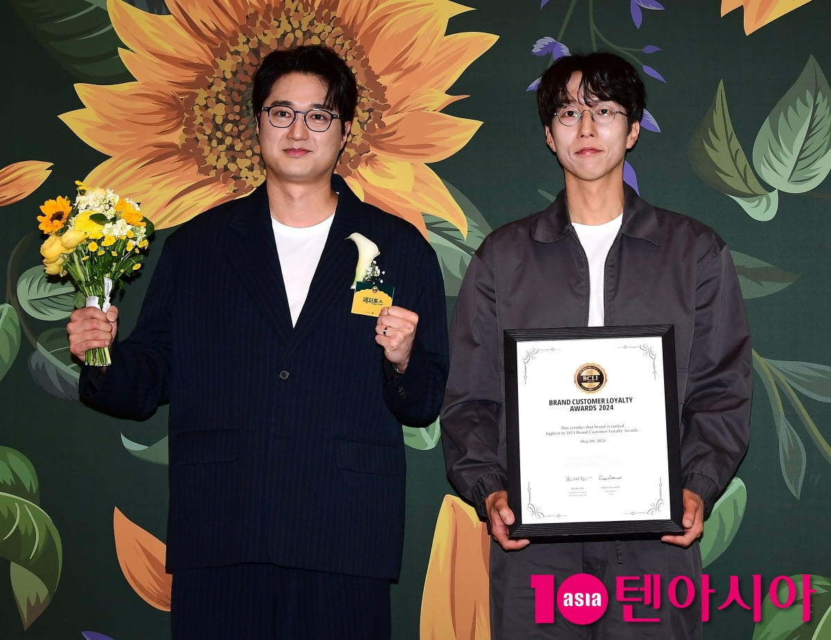 [TEN포토]페퍼톤스 '밴드로 2년 연속 수상'