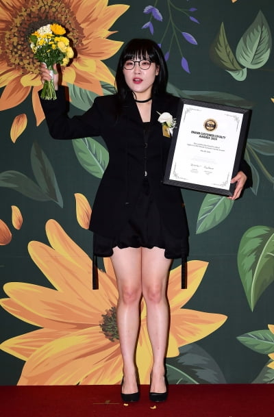 [TEN포토]이은지 '개그우먼 2년 연속 수상'