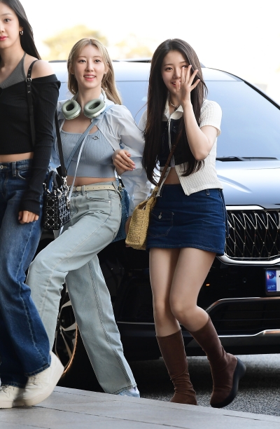 [TEN포토]베이비몬스터 라미-로라 '즐거운 아시아 팬미팅 시작'