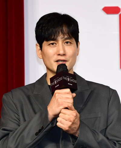[TEN포토]박해준 '말보다 행동이 먼저인 역활'