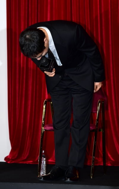 [TEN포토]배성우 '음주운전 폐를 끼쳐 죄송합니다'