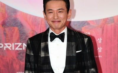 [종합]"♥아내가 내치지 않는 이상 계속할 것" 황정민, 연극 무대로 복귀…욕망의 끝 '맥베스'